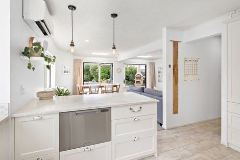 Photo of property in 14a Motuora Road, Manly, Whangaparaoa, 0930