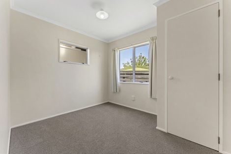 Photo of property in 5 Newton Place, Westbrook, Palmerston North, 4412