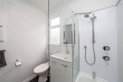 Photo of property in 98 Brandon Street, Featherston, 5710