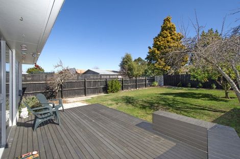 Photo of property in 209 Queenspark Drive, Parklands, Christchurch, 8083