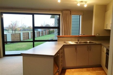 Photo of property in 40 Kelliher Drive, Wanaka, 9305