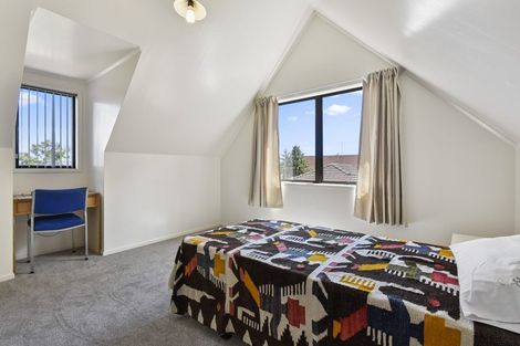 Photo of property in 2 Paulownia Place, Totara Heights, Auckland, 2105