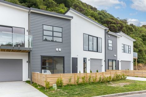Photo of property in 4 Tradewinds Drive, Whitby, Porirua, 5024