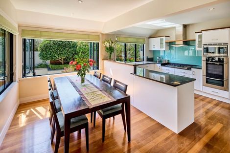 Photo of property in 15 Hautana Square, Woburn, Lower Hutt, 5010