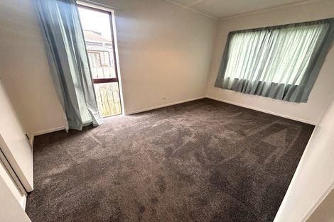 Photo of property in 2/21 Solveig Place, Randwick Park, Auckland, 2105