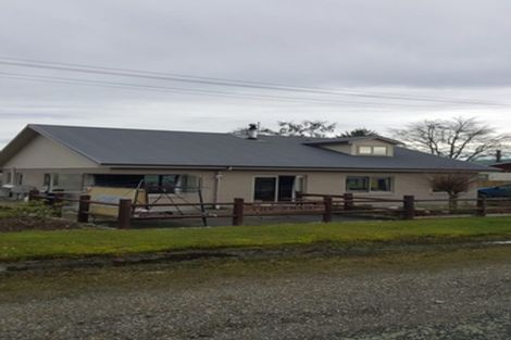 Photo of property in 8 Westoe Street, Waikaia, 9778