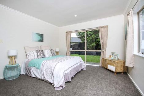 Photo of property in 5 Parkridge Way, Henderson, Auckland, 0612