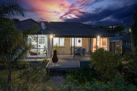 Photo of property in 3 Fendalton Place, Hatfields Beach, Orewa, 0931