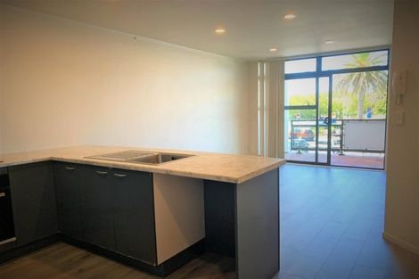 Photo of property in 4/372 Rosedale Road, Rosedale, Auckland, 0632