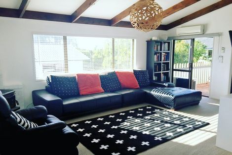 Photo of property in 2/13 Gibraltar Street, Howick, Auckland, 2014