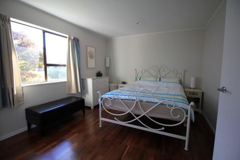 Photo of property in 1/52 Galloway Crescent, Farm Cove, Auckland, 2012