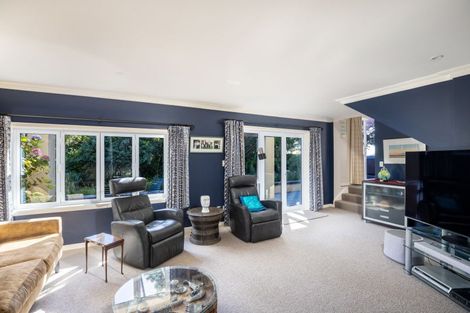 Photo of property in 305 Mangorei Road, Merrilands, New Plymouth, 4312