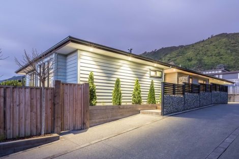 Photo of property in 17b Huia Street, Waikanae, 5036