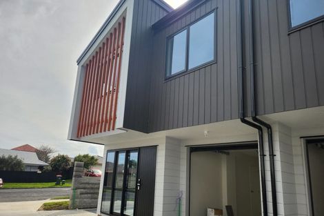 Photo of property in 93 Hutchinsons Road, Bucklands Beach, Auckland, 2014