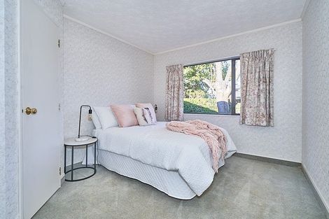 Photo of property in 1 Hyatt Grove, Greenmeadows, Napier, 4112