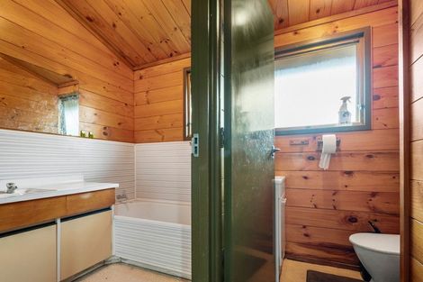 Photo of property in 116a Sandspit Road, Waiuku, 2123