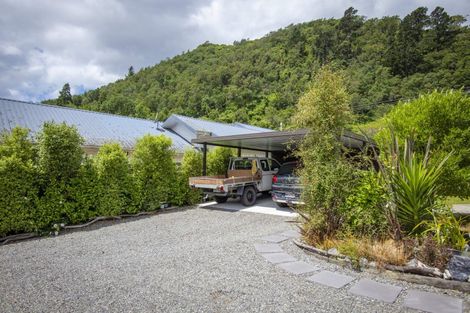 Photo of property in 20 George Street, Picton, 7220