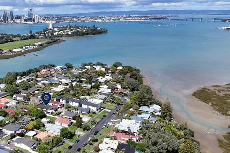 Photo of property in 63a Aramoana Avenue, Devonport, Auckland, 0624