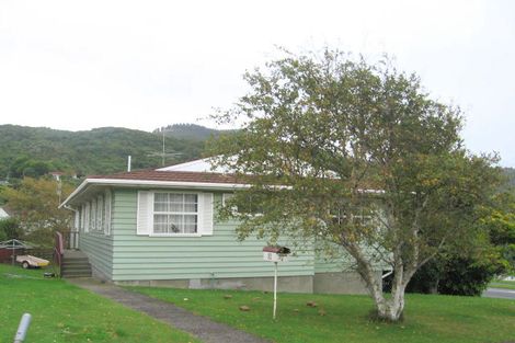 Photo of property in 81 Oriel Avenue, Tawa, Wellington, 5028