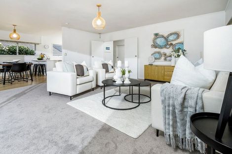 Photo of property in 12 Gretel Place, Hillcrest, Auckland, 0627