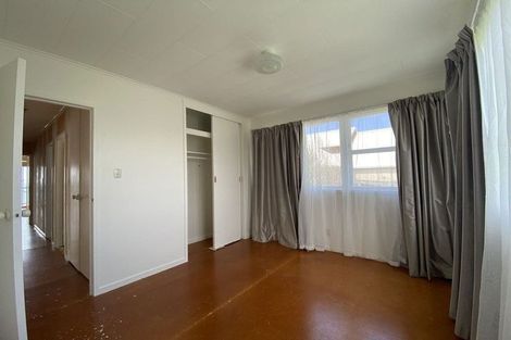 Photo of property in 244 Vipond Road, Stanmore Bay, Whangaparaoa, 0932