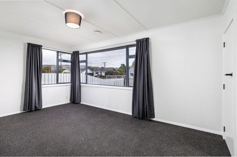 Photo of property in 1 Holmes Street, Waimate, 7924