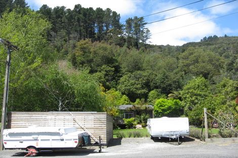 Photo of property in 7 Milton Terrace, Picton, 7220