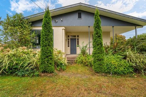 Photo of property in 72 Timaru Road, Waimate, 7924
