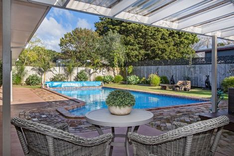 Photo of property in 14 Dip Road, Jacks Point, 9371