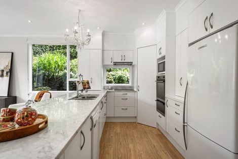 Photo of property in 47 English Oak Drive, Schnapper Rock, Auckland, 0632