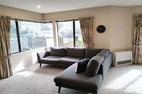 Photo of property in 2/198 Waterloo Road, Hutt Central, Lower Hutt, 5011