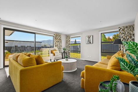 Photo of property in 21 Guano Crescent, Cromwell, 9310