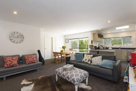 Photo of property in 48 View Ridge Drive, Ranui, Auckland, 0612