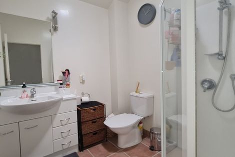 Photo of property in 2/5 Carolina Place, Albany, Auckland, 0632