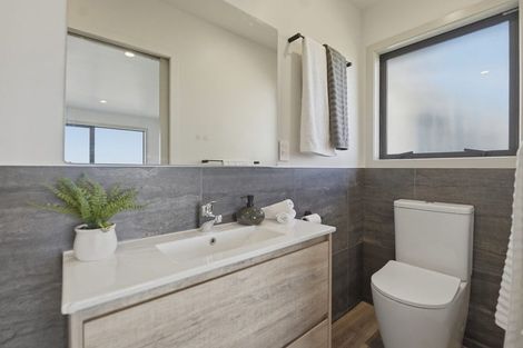 Photo of property in 94a Harbour View Road, Omokoroa, 3114