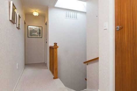 Photo of property in 2 Wayne Place, Ferndale, New Plymouth, 4310