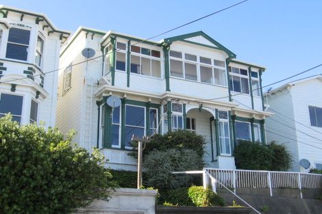 Photo of property in 72 Hawker Street, Mount Victoria, Wellington, 6011