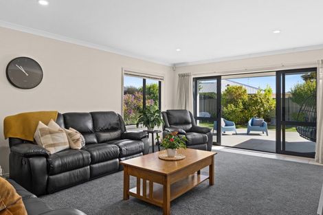 Photo of property in 21 Pinotage Drive, Greenmeadows, Napier, 4112