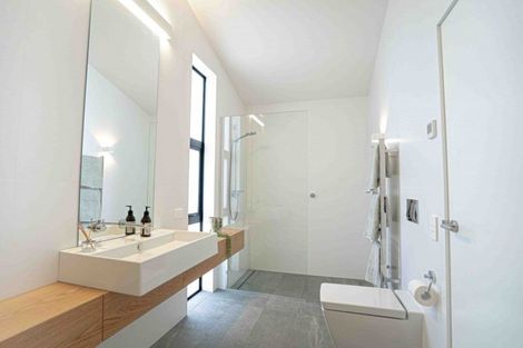 Photo of property in 85n Seatoun Heights Road, Seatoun, Wellington, 6022