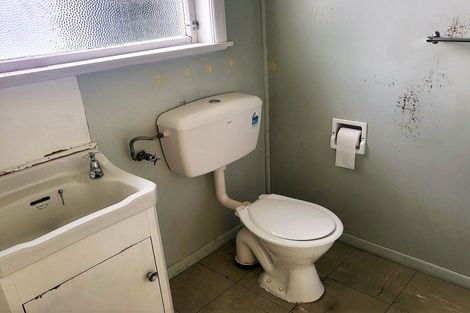 Photo of property in 1/25 Queen Street, Dannevirke, 4930