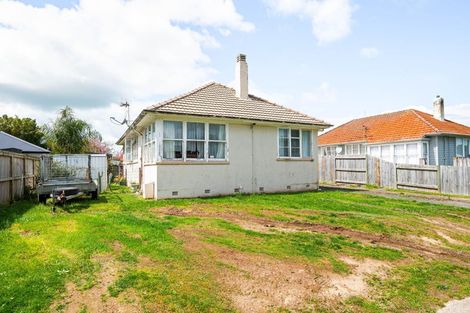 Photo of property in 43 Ross Crescent, Fairfield, Hamilton, 3214