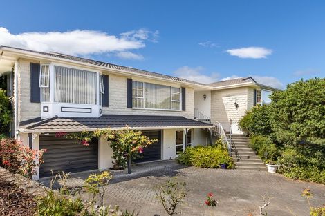 Photo of property in 10 Rosebank Grove, Waikanae, 5036