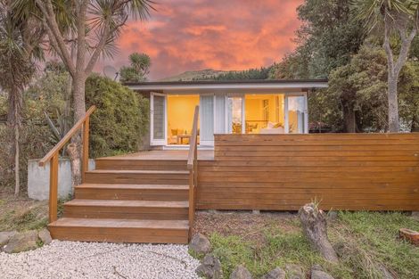 Photo of property in 79a Port Hills Road, Heathcote Valley, Christchurch, 8022