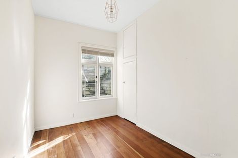 Photo of property in 63 Central Terrace, Kelburn, Wellington, 6012