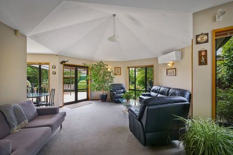 Photo of property in 2/113 Avonhead Road, Avonhead, Christchurch, 8042