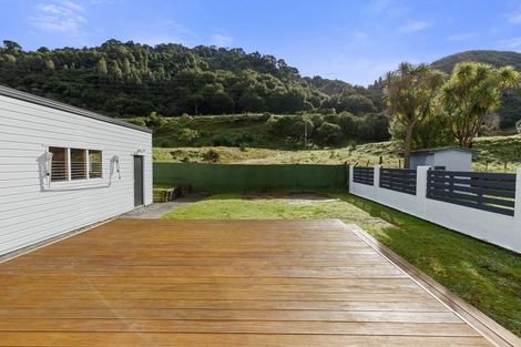 Photo of property in 45 Hartford Crescent, Totara Park, Upper Hutt, 5018