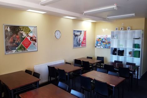 Photo of property in 9 Cron Avenue, Te Atatu South, Auckland, 0610