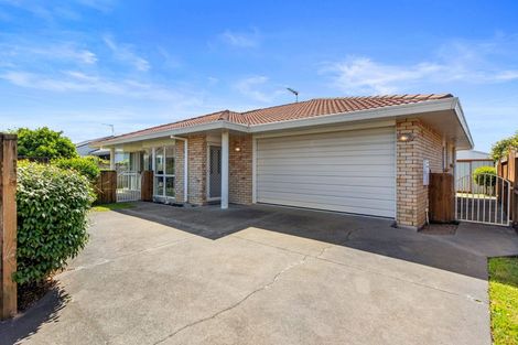 Photo of property in 17 Sandhurst Drive, Papamoa Beach, Papamoa, 3118