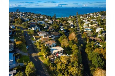 Photo of property in 12 Korotaha Terrace, Rothesay Bay, Auckland, 0630