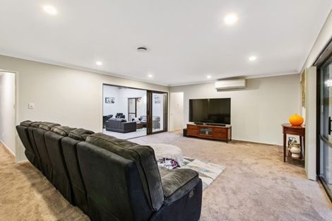 Photo of property in 7 Zenith Place, Conifer Grove, Takanini, 2112